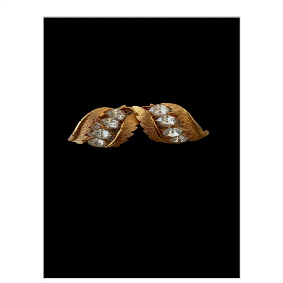Vintage clip back earrings with clear rhinestones m - Picture 1 of 7